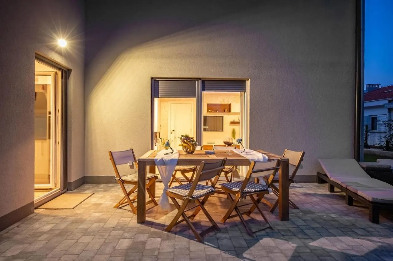 באסקה Tarari Luxury Apartment
