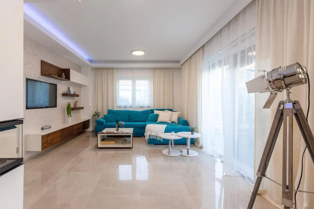 באסקה Tarari Luxury Apartment
