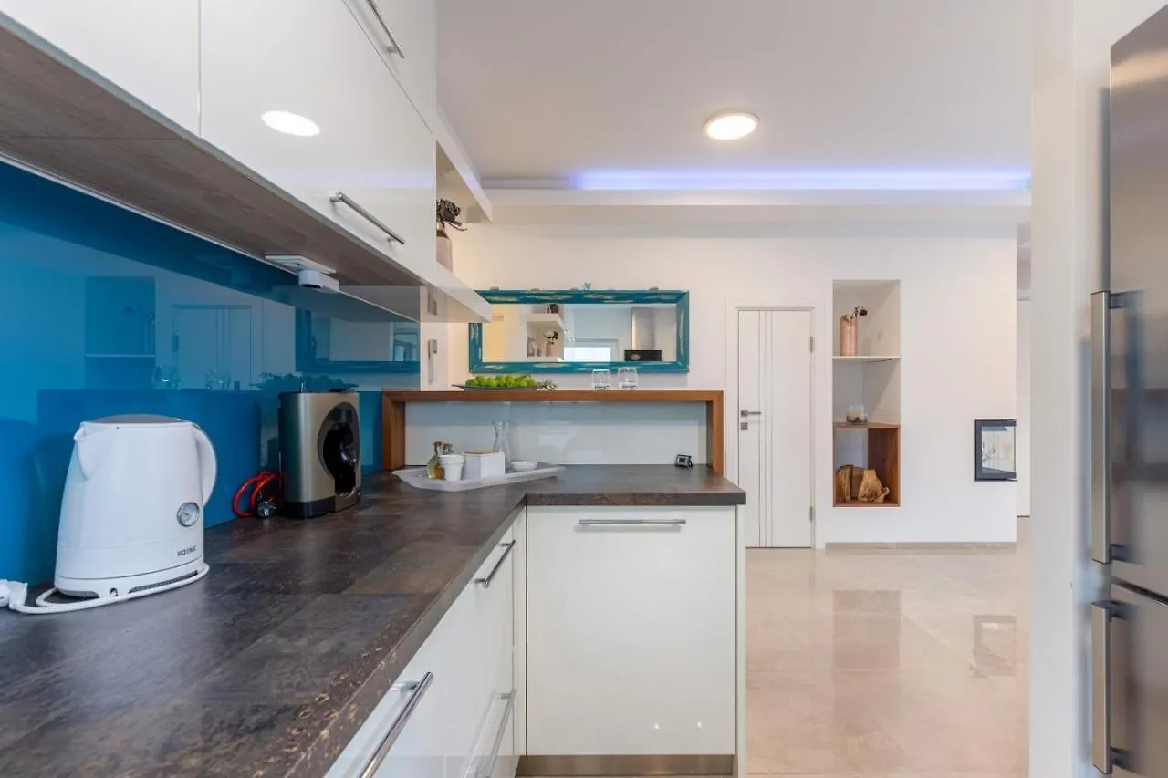 באסקה Tarari Luxury Apartment